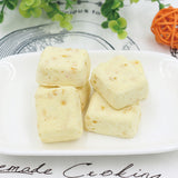 Freeze dried yogurt chunks