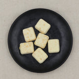 Freeze dried yogurt chunks