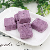 Freeze dried yogurt chunks